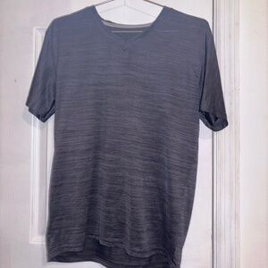 Amazon Essentials Gray Striped Athletic Shirt in Size Medium